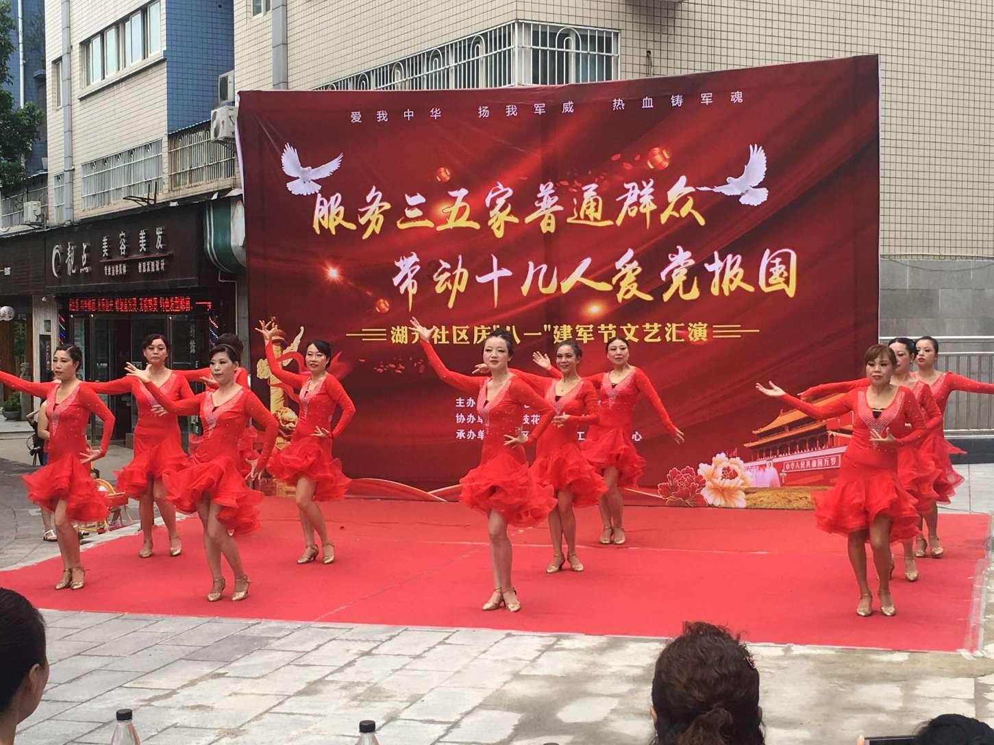 莫兰迪色系